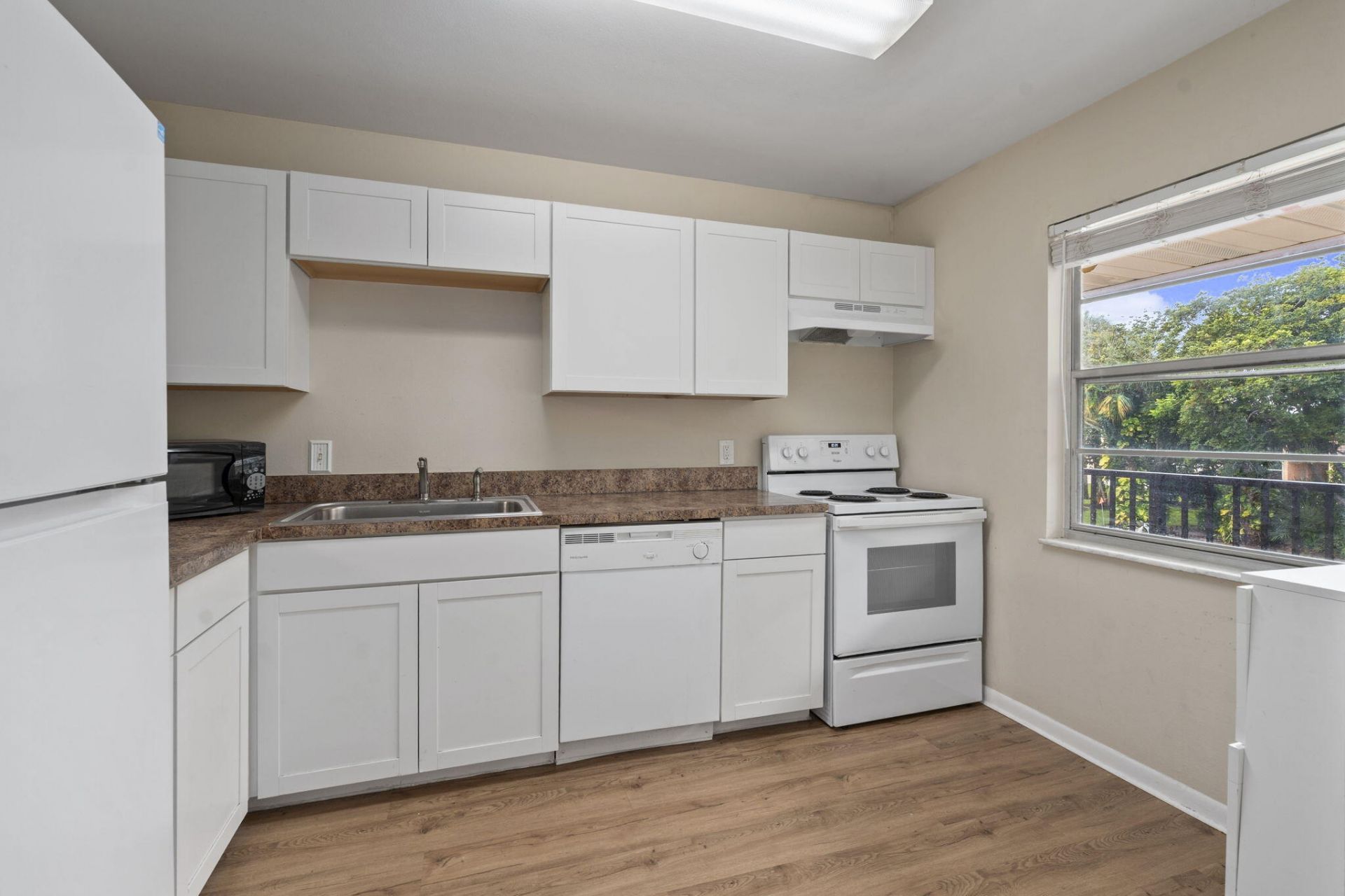 333 SE Martin Avenue, Unit 5-7, Stuart, FL 34996 Photo