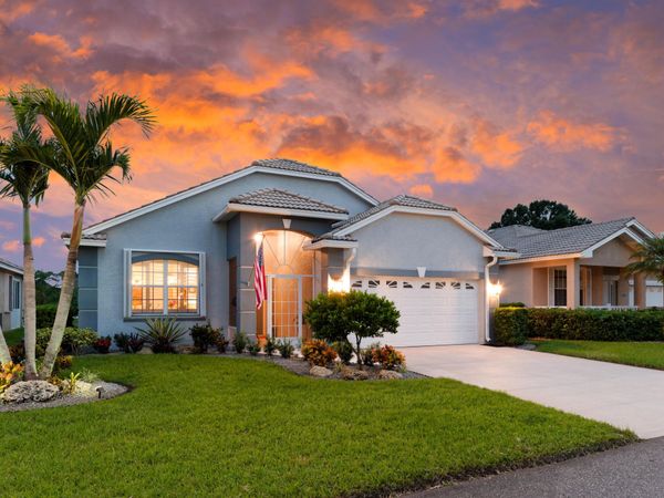 908 NW Sarria Court, Port St. Lucie, FL 34986