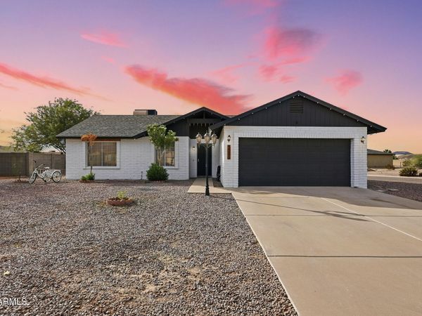 10583 W FERNANDO Drive, Arizona City, AZ 85123