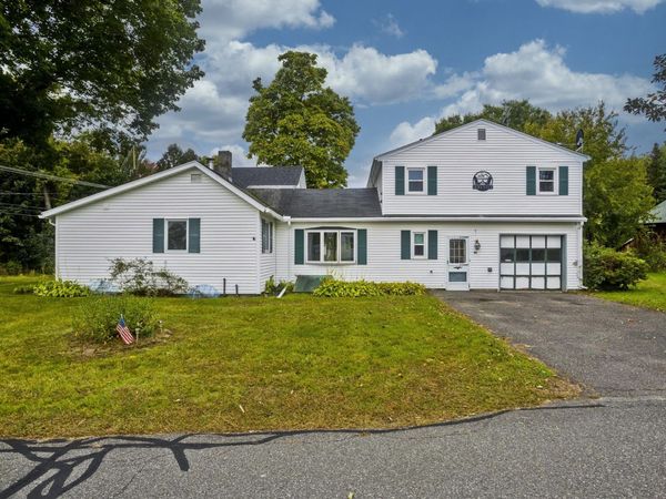 94 Chestnut St, Hatfield, MA 01038