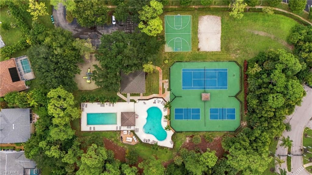 325 Dover Pl , Unit 202, Naples, FL 34104 Photo