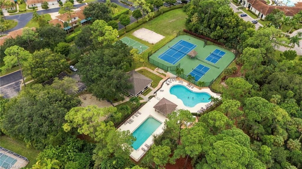 325 Dover Pl , Unit 202, Naples, FL 34104 Photo