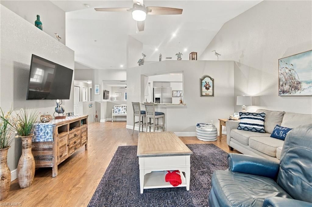 325 Dover Pl , Unit 202, Naples, FL 34104 Photo