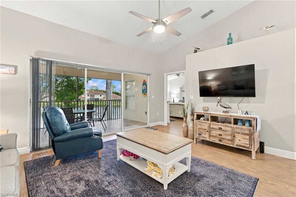 325 Dover Pl , Unit 202, Naples, FL 34104 Photo