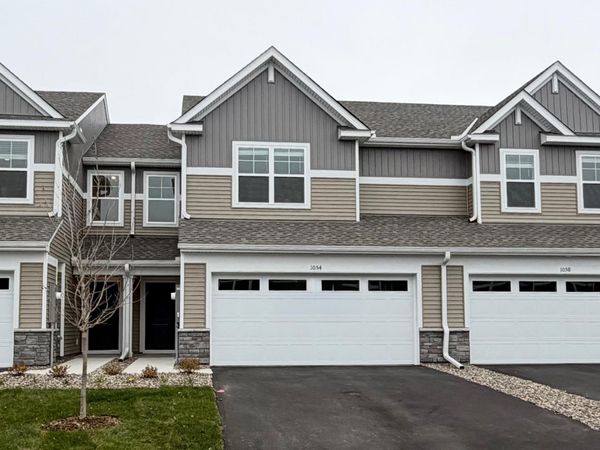 1054 Anmeadle Row, Rosemount, MN 55068