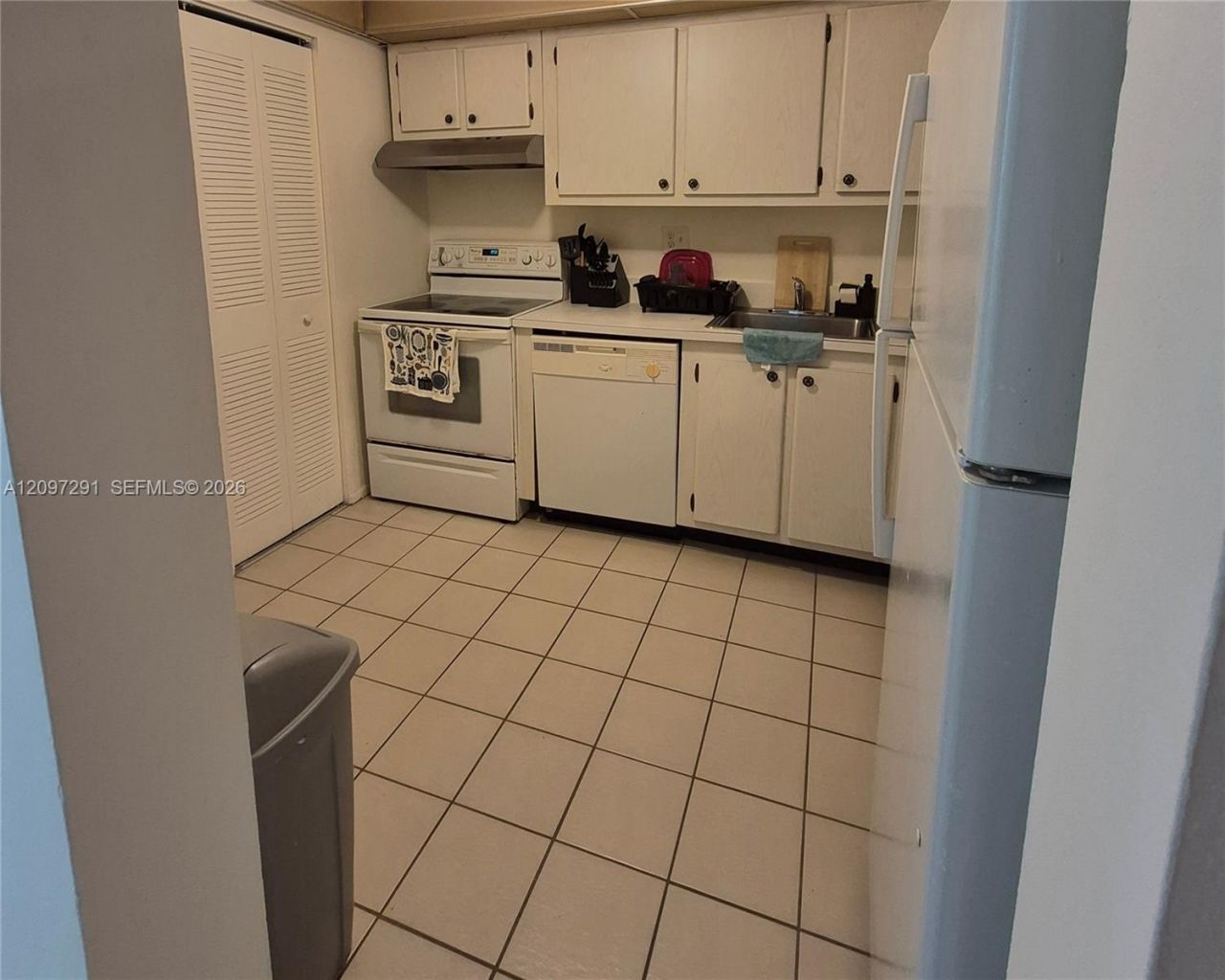 8000 Fairview Dr, Unit 107, Tamarac, FL 33321 Photo