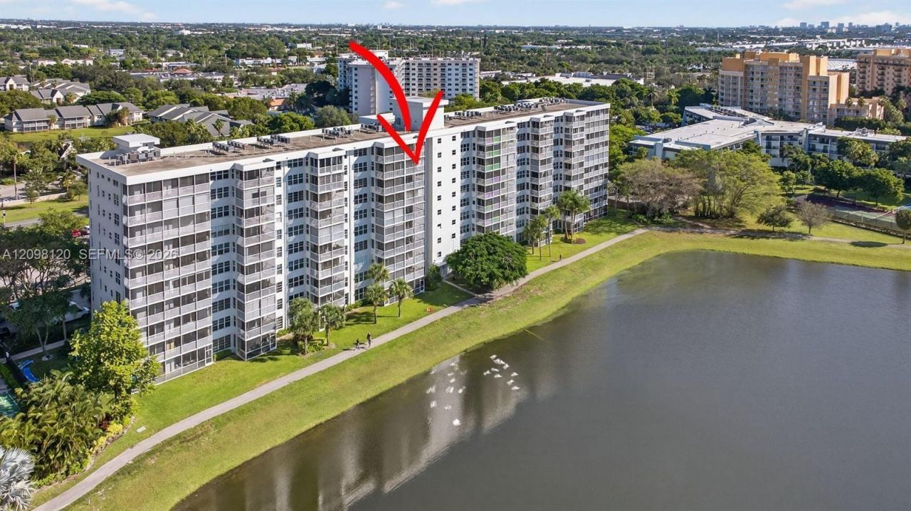2900 N Course Dr , Unit 905, Pompano Beach, FL 33069 Photo