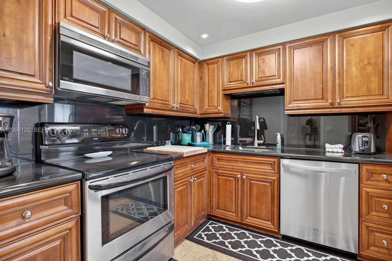 2900 N Course Dr , Unit 905, Pompano Beach, FL 33069 Photo