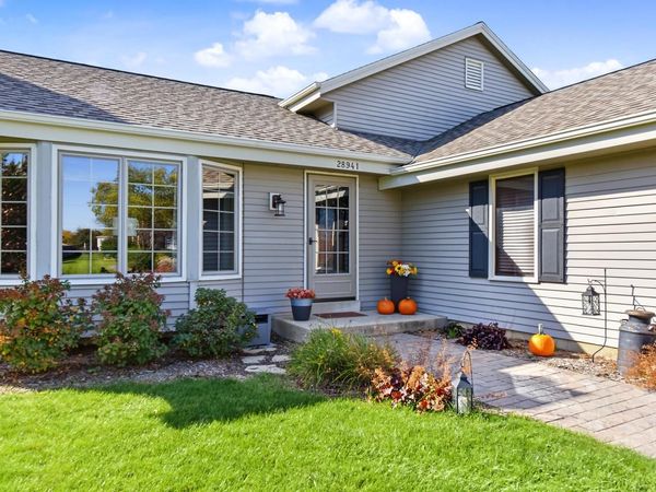 28941 Golden CIRCLE, Waterford, WI 53185