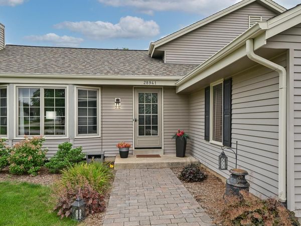 28941 Golden CIRCLE, Waterford, WI 53185