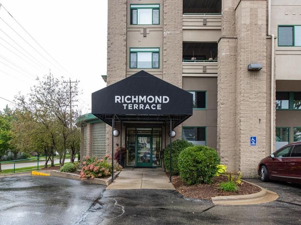 400 N RICHMOND STREET, Unit 301, Appleton, WI 54911