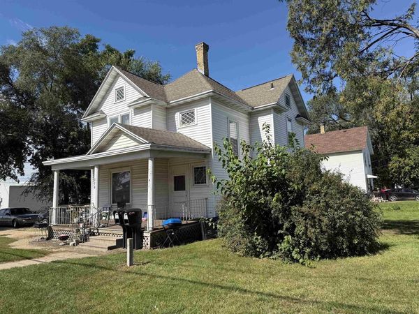 119 E RICHMOND STREET, Shawano, WI 54166