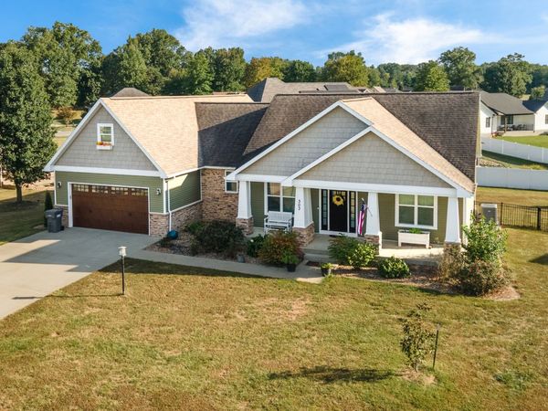 303 Excalibur Drive , Carterville, IL 62918