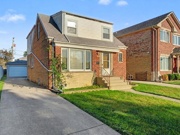 5137 N Oketo Avenue , Harwood Heights, IL 60706