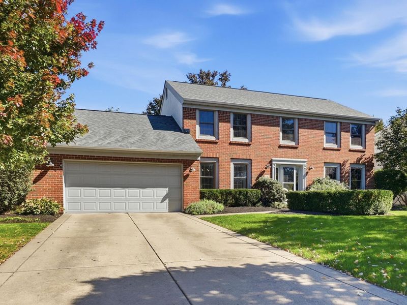 4886 Longbenton Way, Dublin, OH 43017 Photo 2