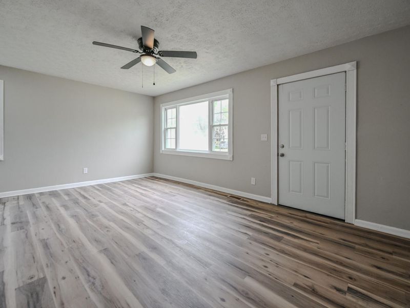 1055 Heard Avenue, Springfield, OH 45506 Photo 4
