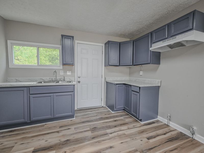 1055 Heard Avenue, Springfield, OH 45506 Photo 7