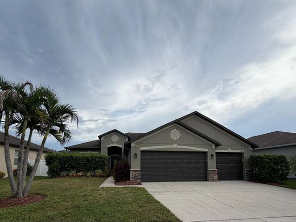 3748 ROUND TABLE COURT , LAND O LAKES, FL 34638
