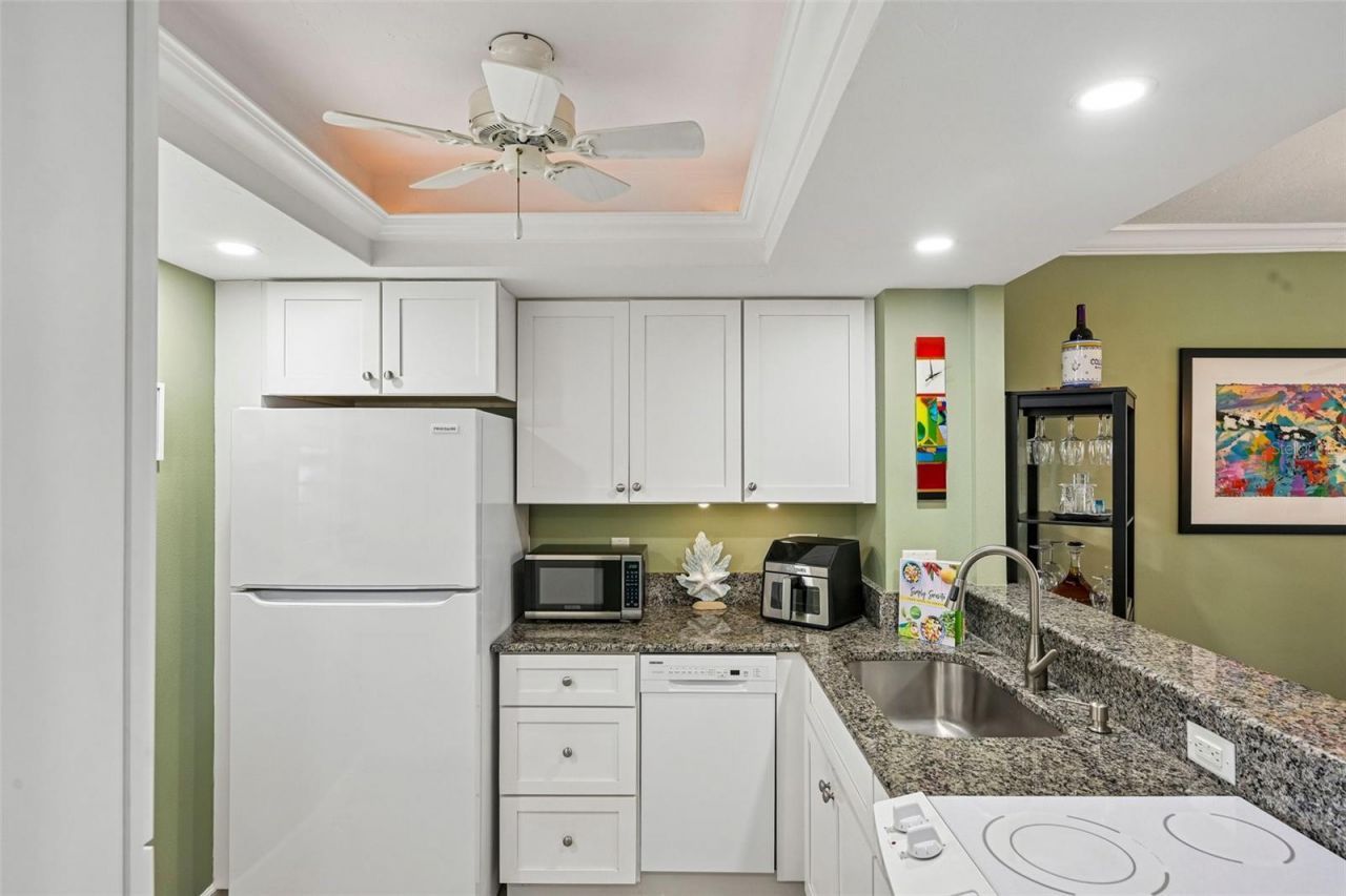 1300 N Portofino Drive , Unit 105, Sarasota, FL 34242 Photo