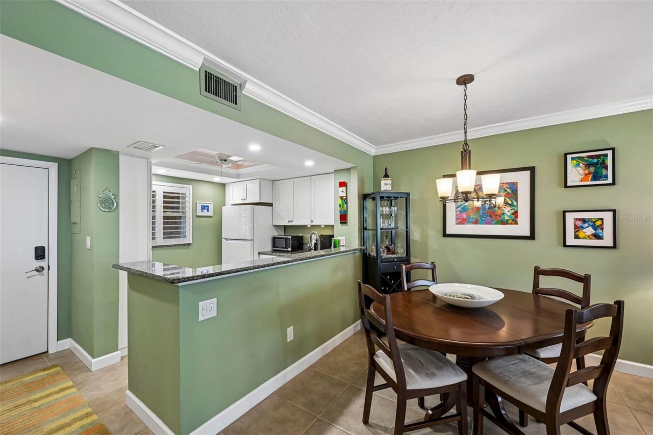 1300 N Portofino Drive , Unit 105, Sarasota, FL 34242 Photo