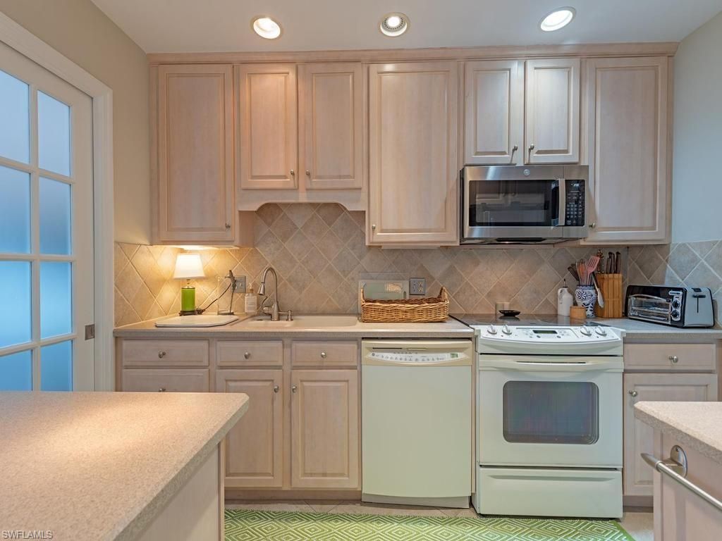 788 Park Shore Dr , Unit B25, Naples, FL 34103 Photo