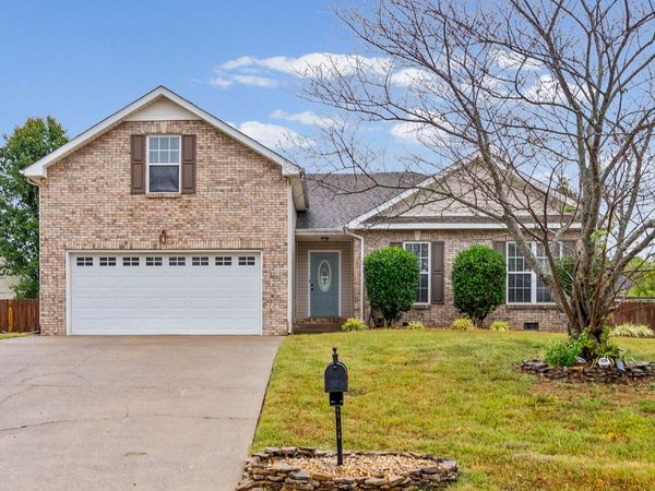 3387 Poplar Hl, Clarksville, TN 37043