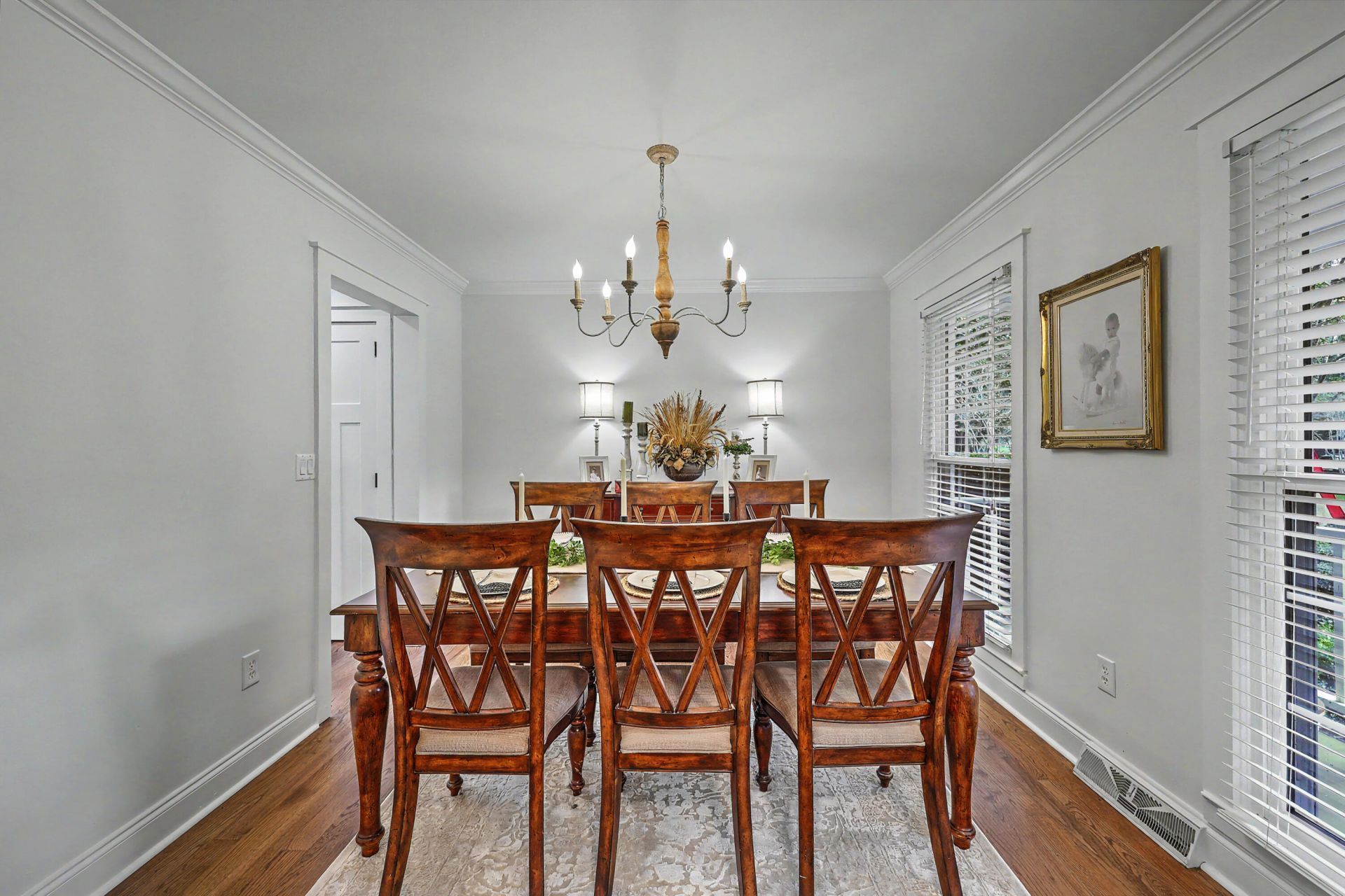 109 Queensbury Circle Photo 12