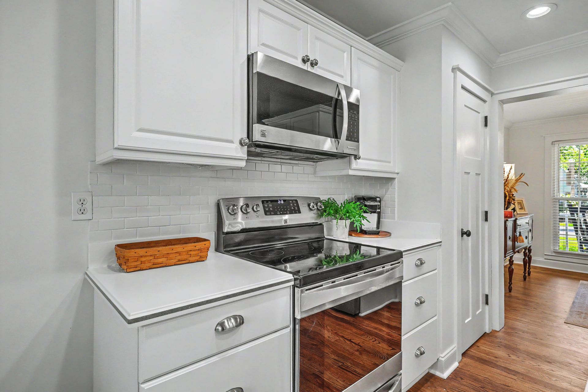 109 Queensbury Circle Photo 20