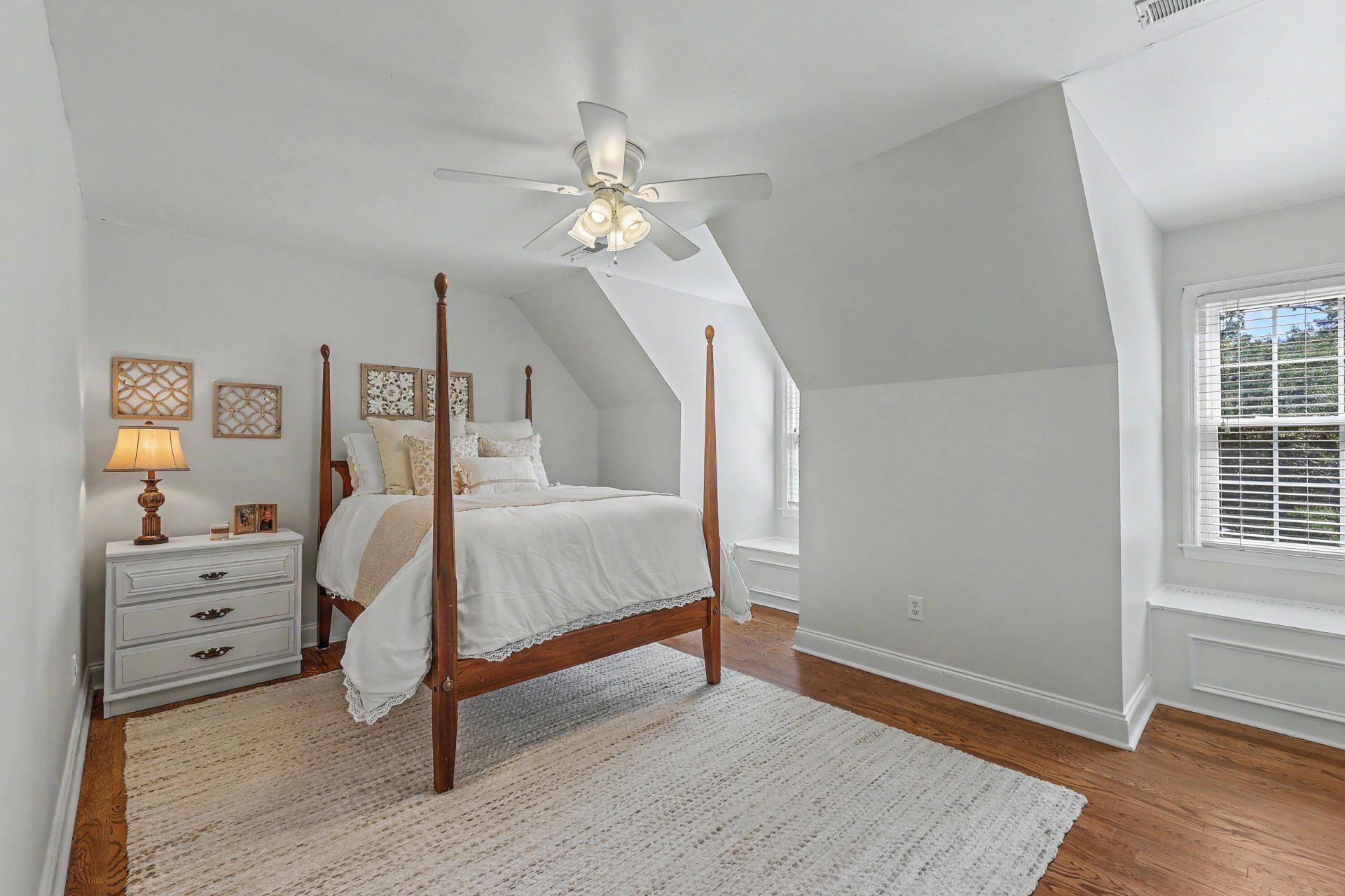 109 Queensbury Circle Photo 30