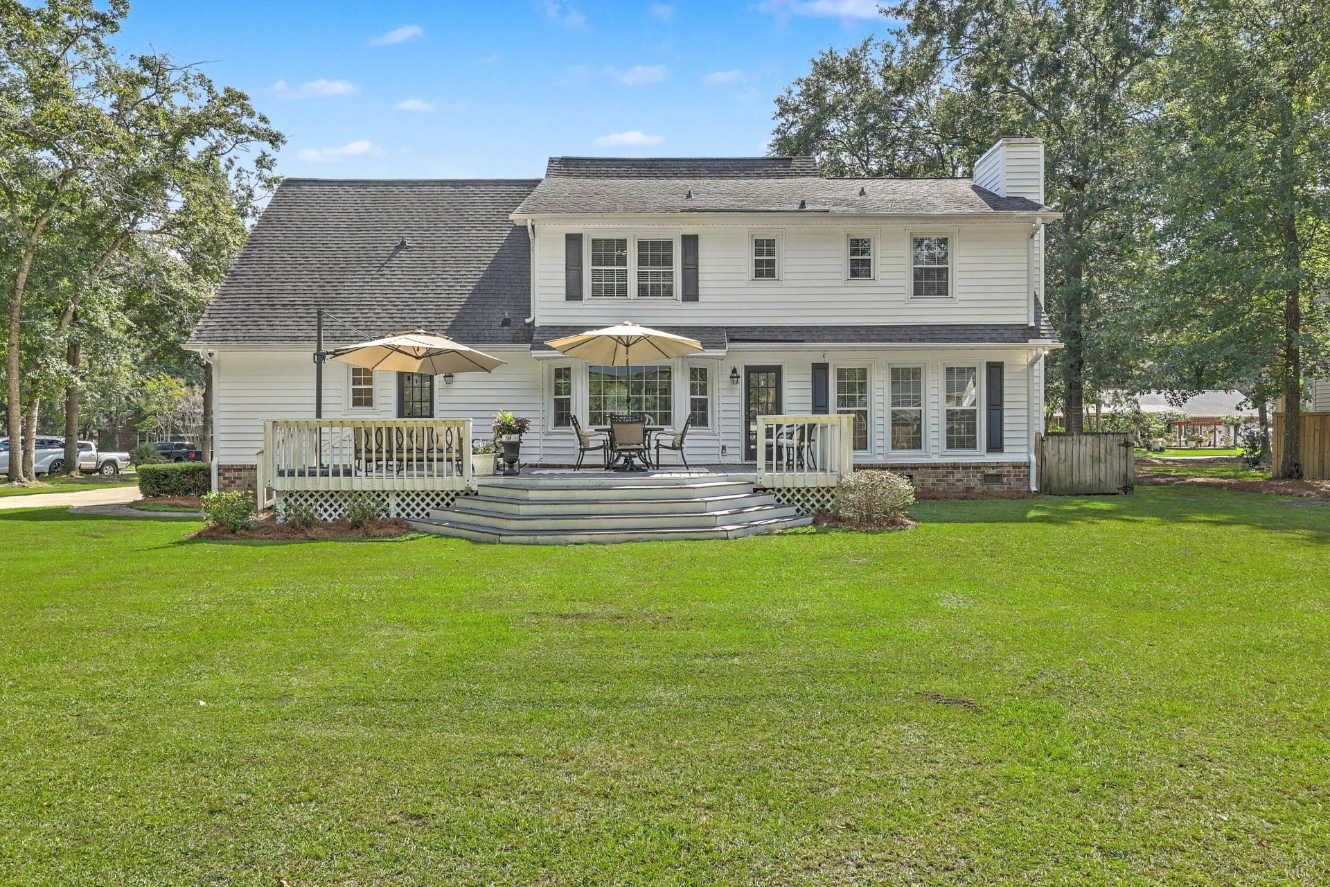 109 Queensbury Circle Photo 39