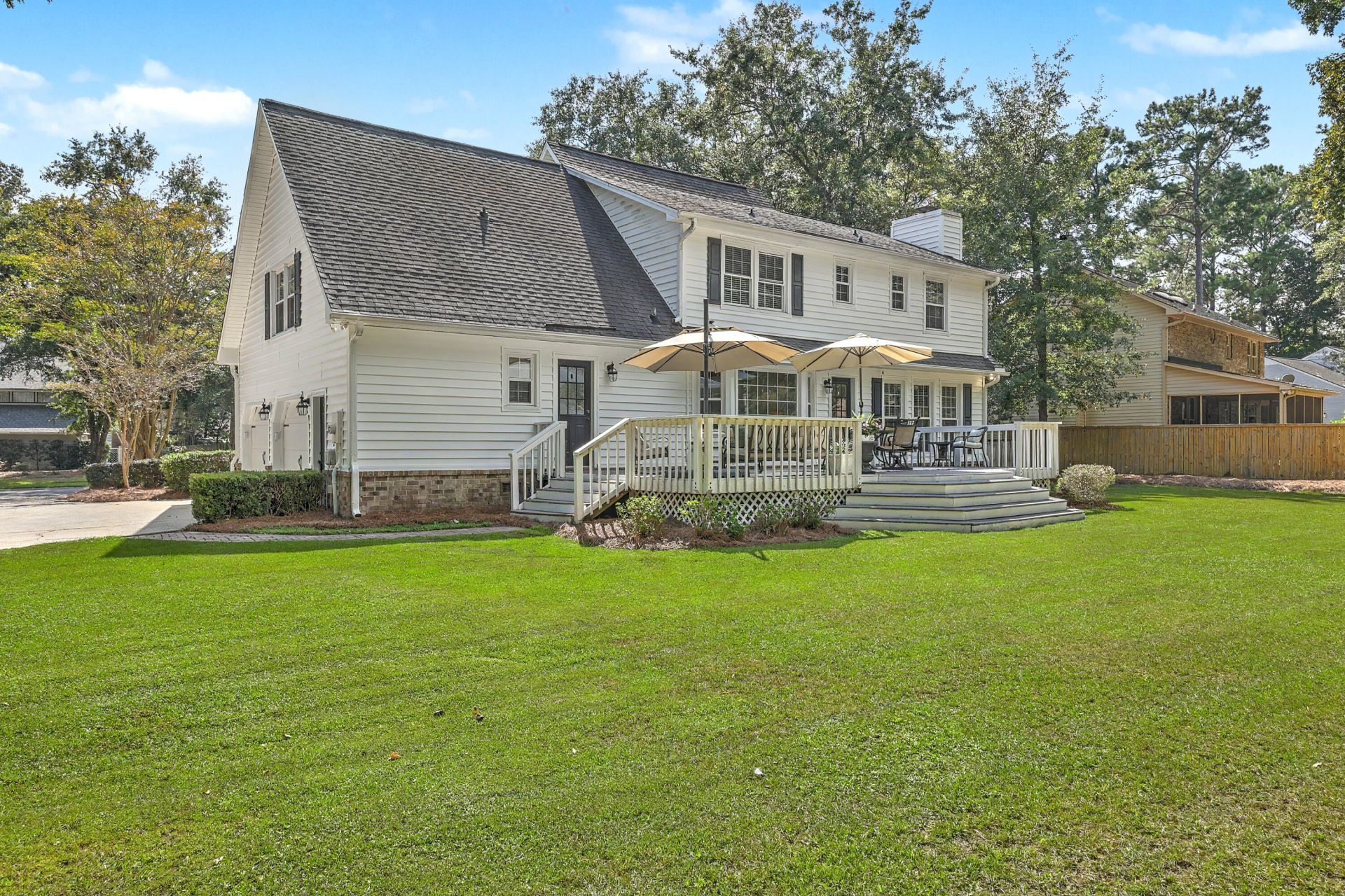 109 Queensbury Circle Photo 40