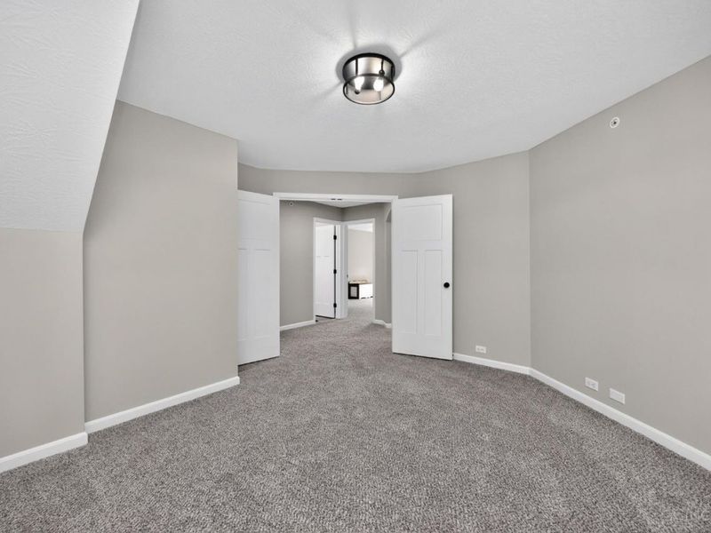 405 Bethpage Way, Turtle Creek Township, OH 45036 Photo 9