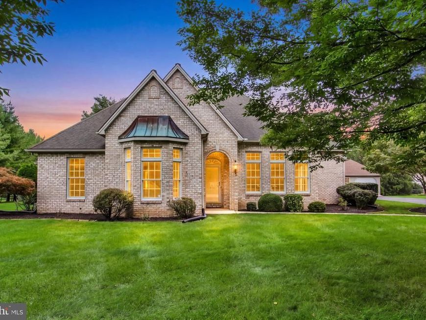 4 Fox Run Road, Hummelstown, PA 17036 Main Photo