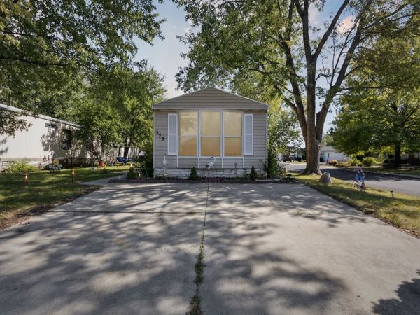 579 Park Avenue , Belvidere, IL 61008