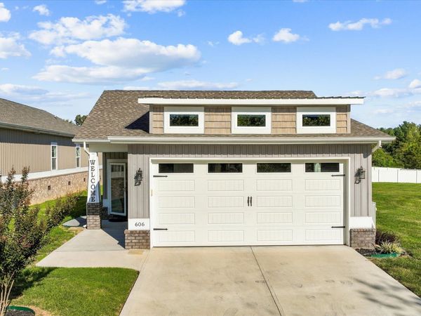 606 Johnson Estate Lane, Sevierville, TN 37862