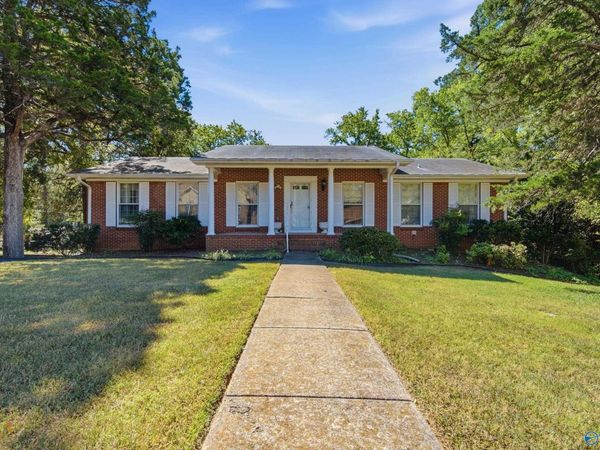 4019 Killarney Drive NW, Huntsville, AL 35816