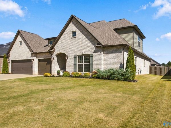 209 Somerdale Lane, Huntsville, AL 35811