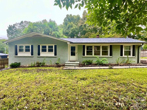2117 Tarlton Drive, Matthews, NC 28105