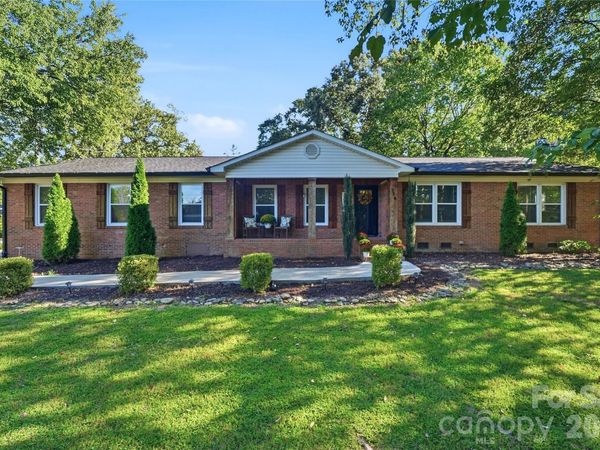 718 E Hoke Street, Lincolnton, NC 28092