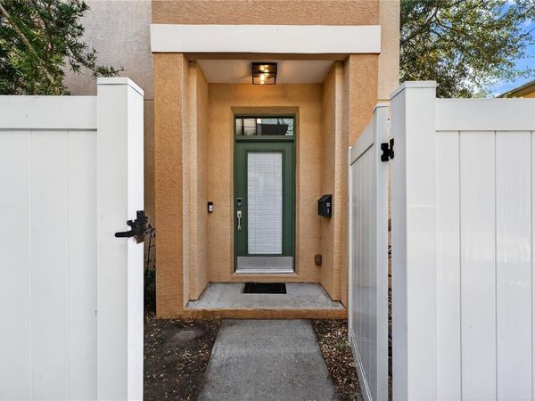 864 17TH AVE N , Unit 1, ST PETERSBURG, FL 33704