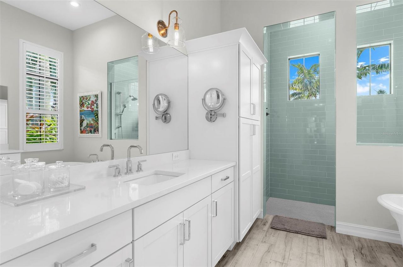 4925 Benito Court, Bradenton, FL 34211 Photo