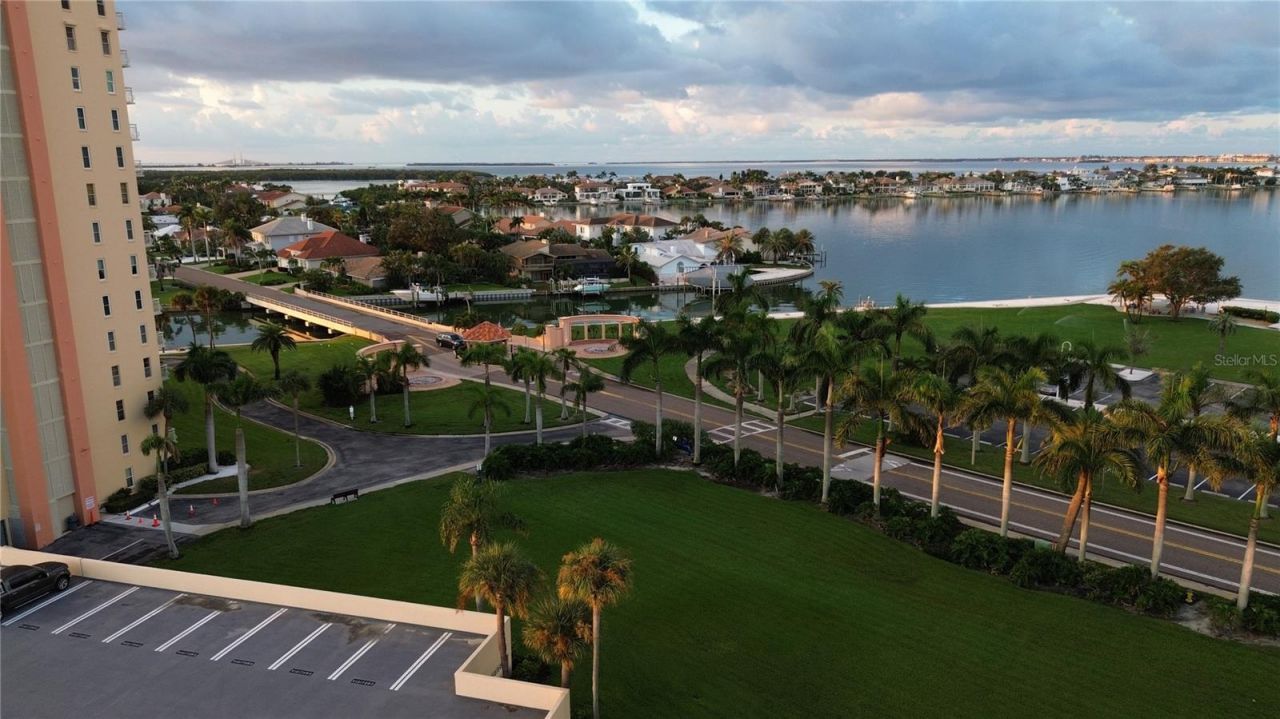 4900 Brittany Drive S, Unit 805, Saint Petersburg, FL 33715 Photo