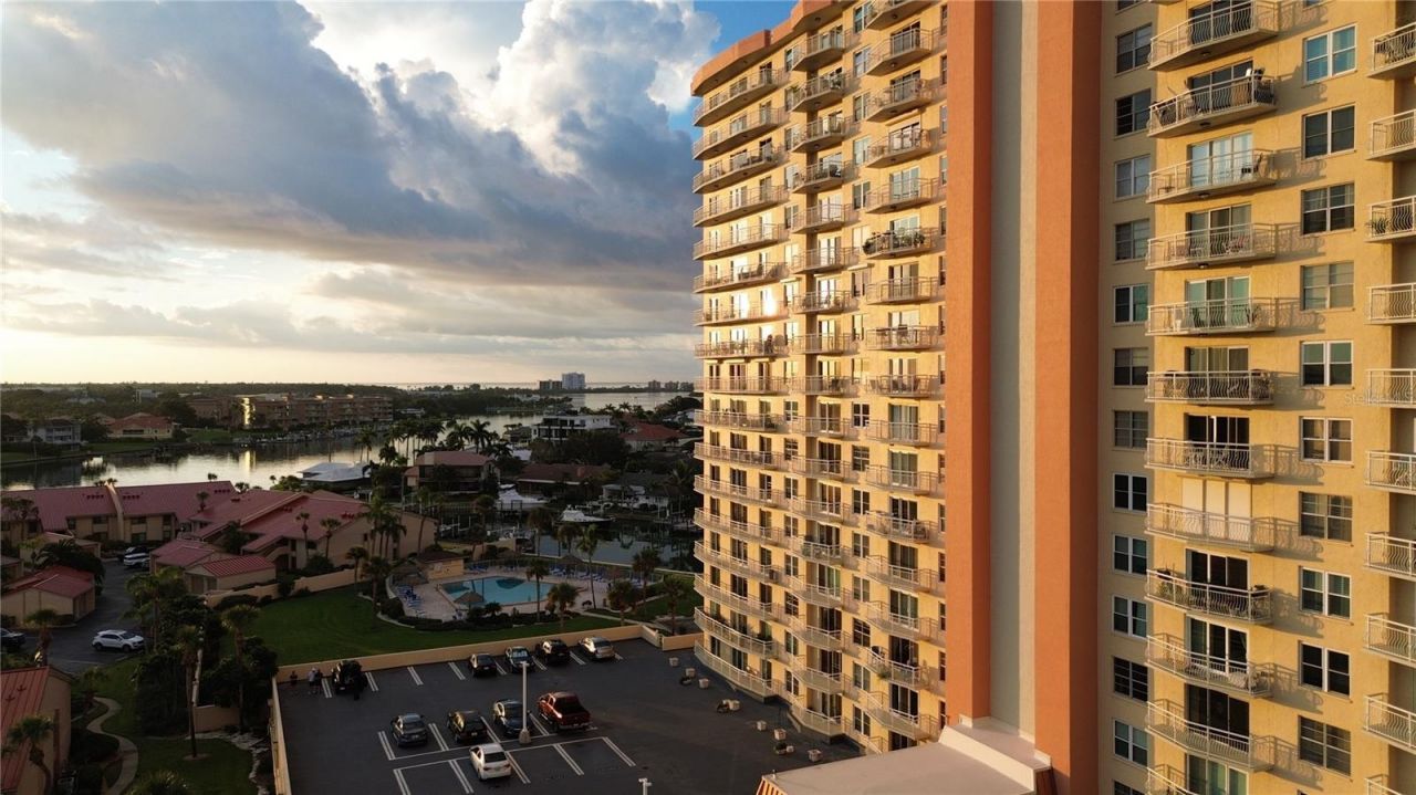 4900 Brittany Drive S, Unit 805, Saint Petersburg, FL 33715 Photo