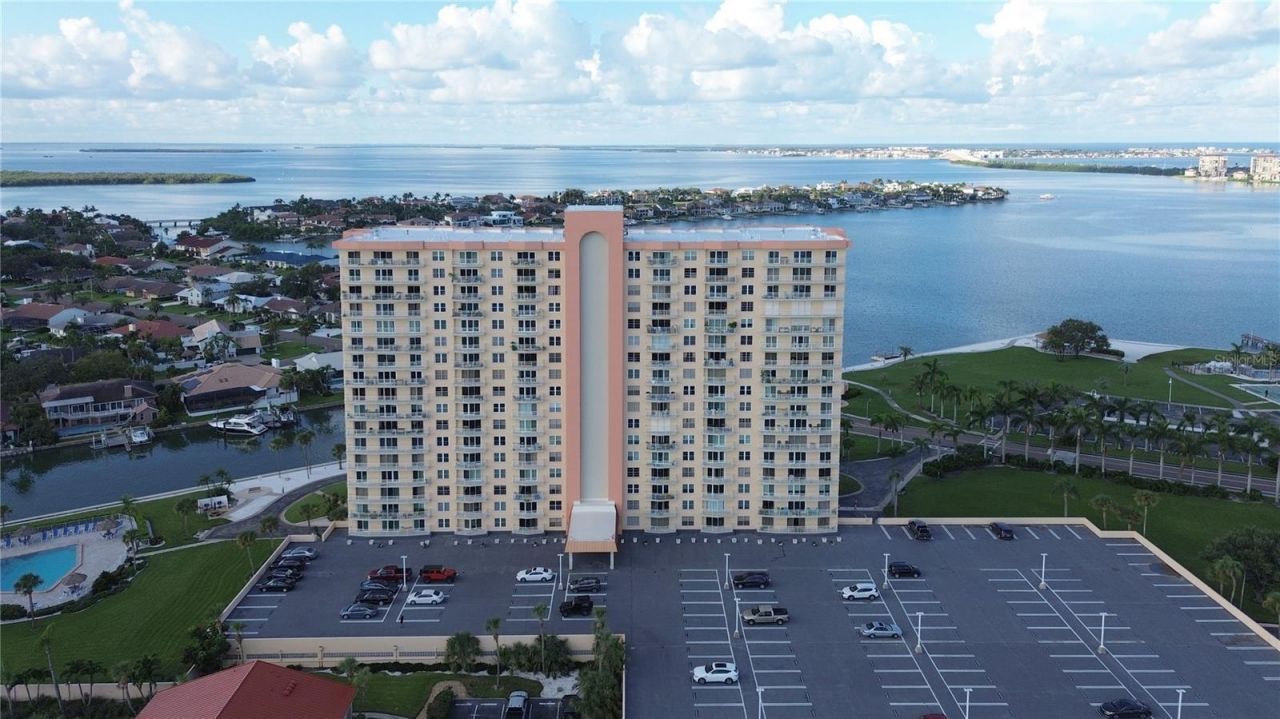 4900 Brittany Drive S, Unit 805, Saint Petersburg, FL 33715 Photo
