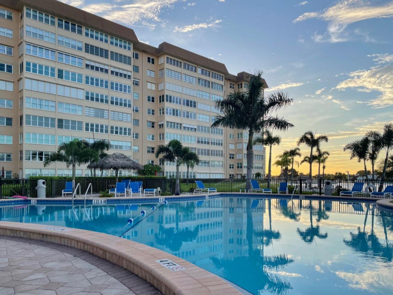 4900 Brittany Drive S, Unit 805, Saint Petersburg, FL 33715 Photo