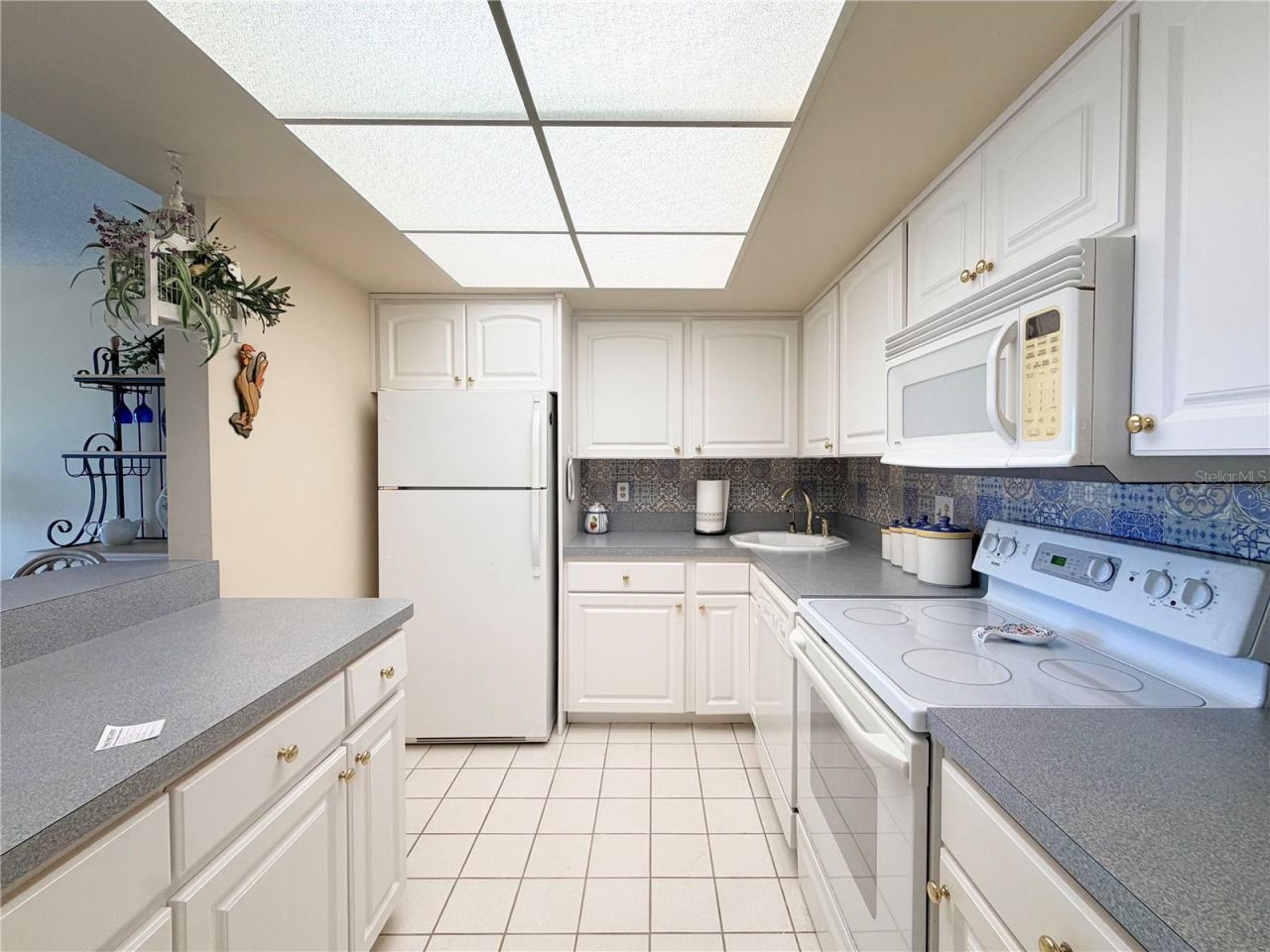 4900 Brittany Drive S, Unit 805, Saint Petersburg, FL 33715 Photo