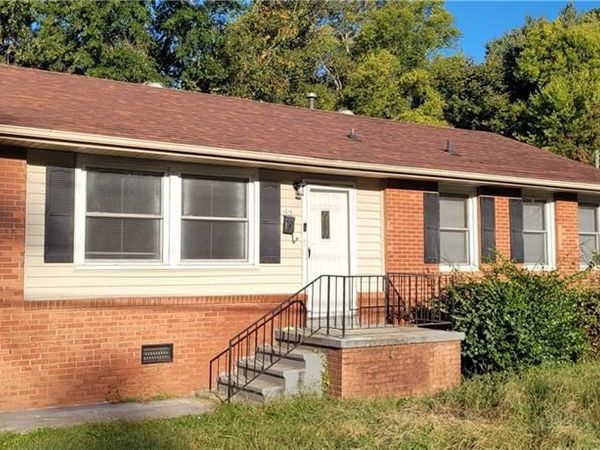 1510 Dunbar Street , Greensboro, NC 27401