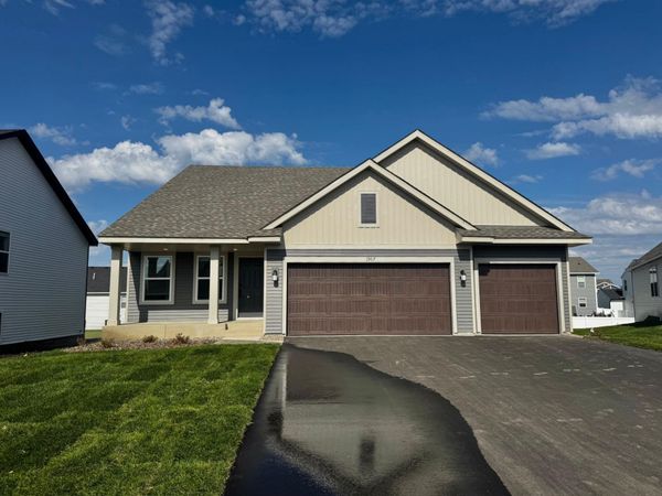 1907 Dogwood Court, Carver, MN 55315