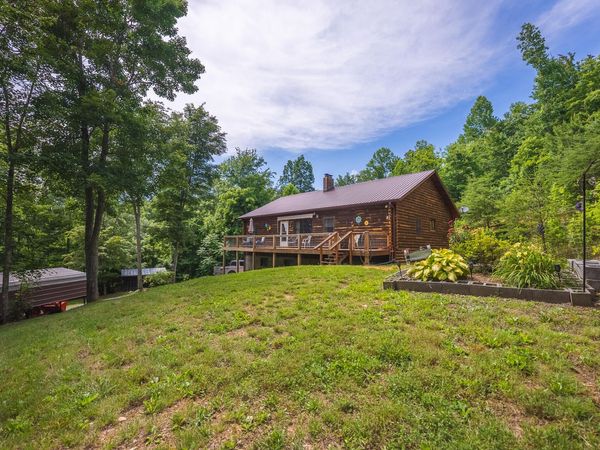 2733 Rackum Road, Thorn Hill, TN 37881