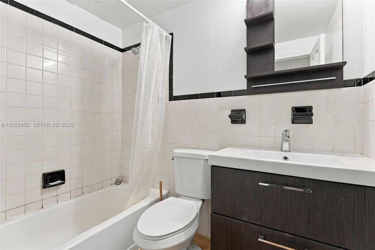 1051 Meridian Ave , Unit 1E, Miami Beach, FL 33139 Photo